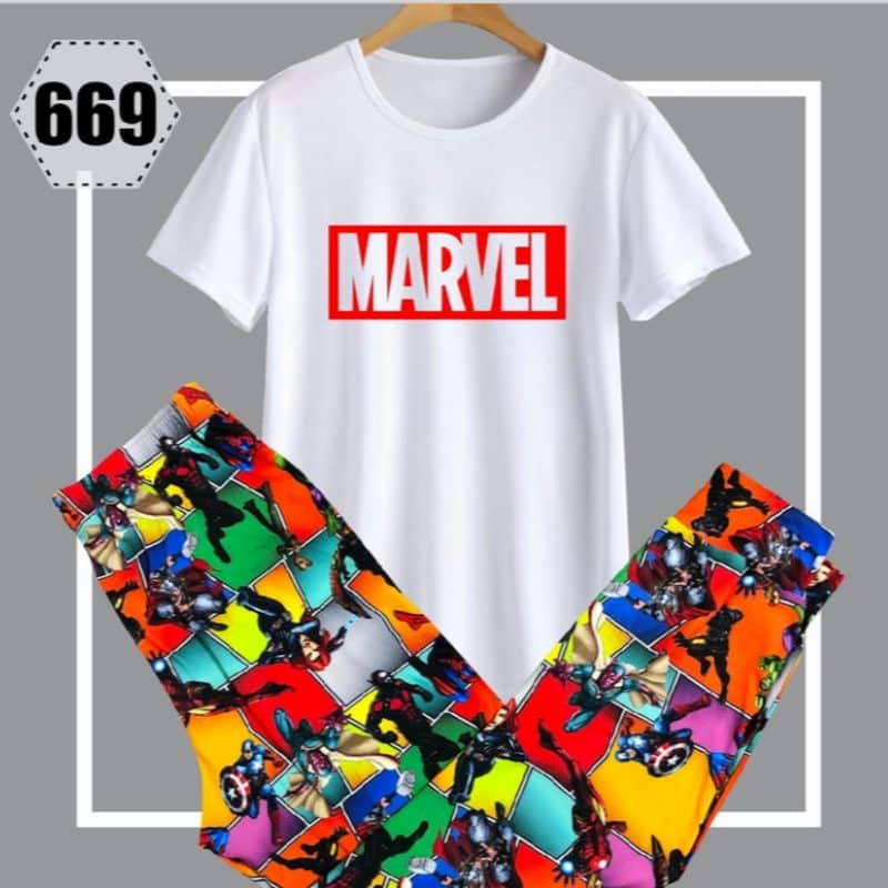 Pijamas de best sale marvel para adultos