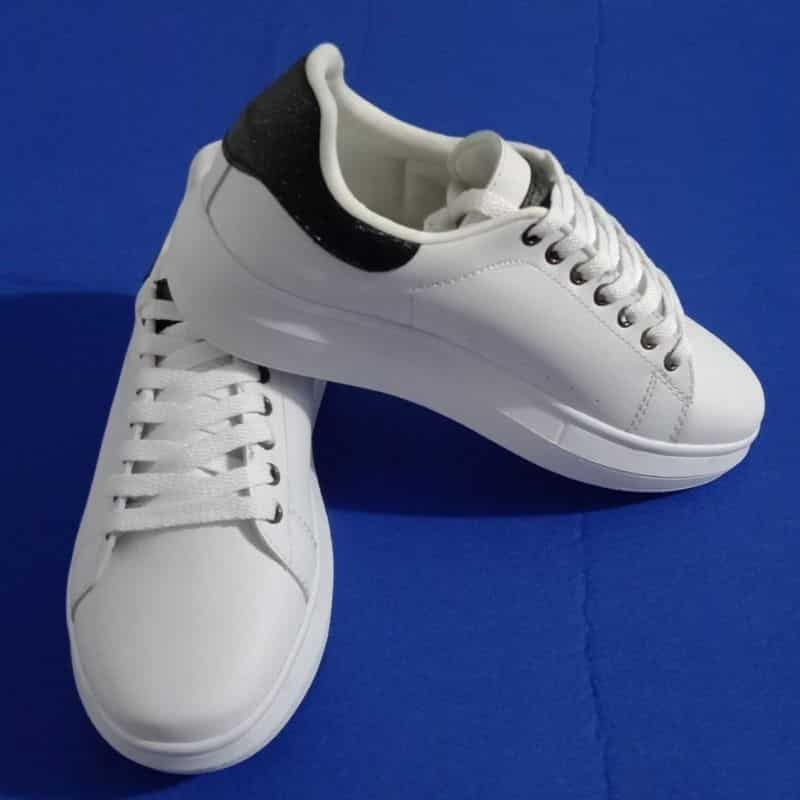 Rizo compromiso eslogan Zapatos Tenis Calzado Casual Blancos Con Un Toque Negro »