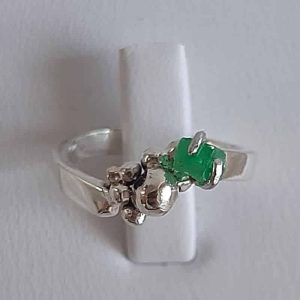 Anillo-plata-950-esmeralda-en-bruto-thojo-joyeria-002 » Marketplace Colombia