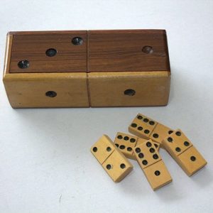 Domino en Madera