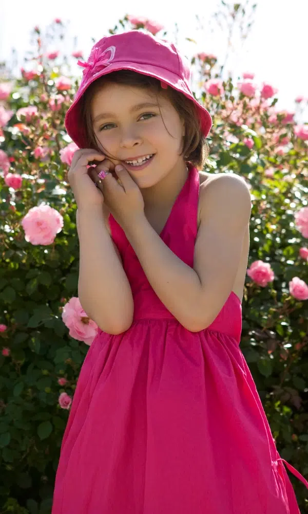Niña-vestido-rosa.webp » Marketplace Colombia » Marketplace Colombia