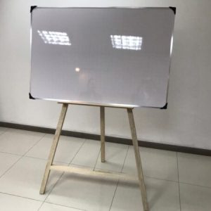 Tablero con Tripode de Madera